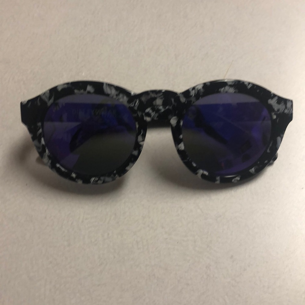 Diff Dime Sunglasses